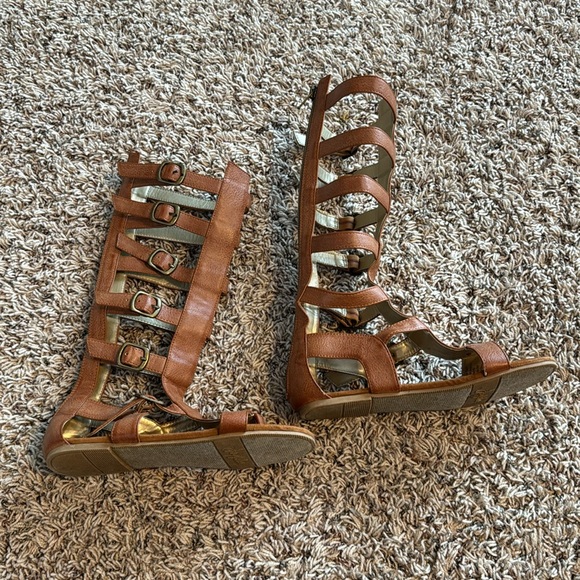 Joyfolie Gladiators - Picture 2 of 5